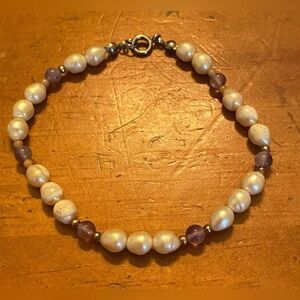 White Pearl Purple Gemstone Beaded Bracelet Womens Spring Ring 7.5”